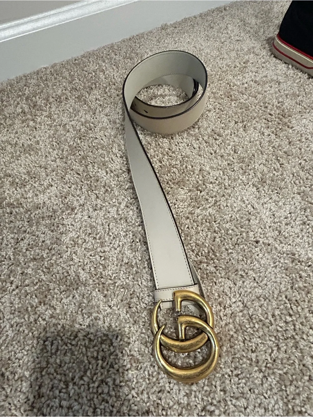 Gucci White Leather Belt with Gold Double G Buckle